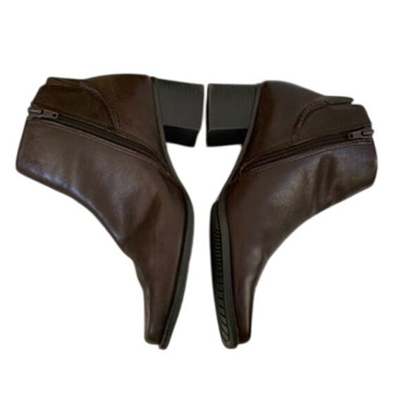 White Mountain Fairchild Brown Leather Square Toe Perfect Ankle Boots Size 6.5 - Picture 4 of 8